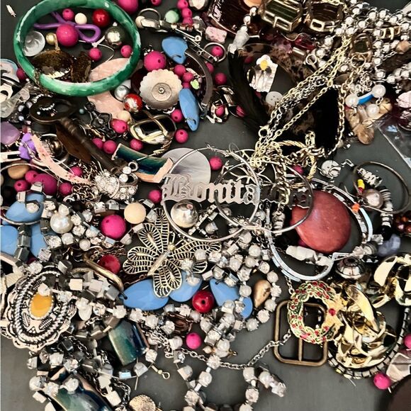 4lb. Craft Junk Jewelry Lot - Picture 8 of 8
